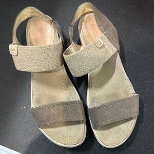 ECCO Women's Tan slip on with ankle strap Sandals size 39